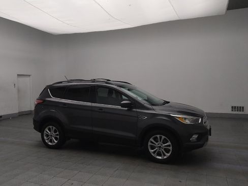 Used 2018 Ford Escape SE w/ SE Sync 3 Package AWD/4WD image 11