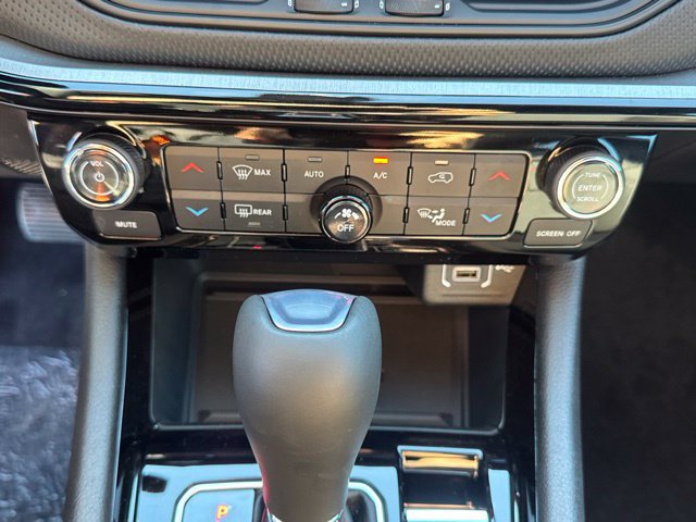 New 2027 Jeep Compass Trailhawk w/ Sun, Sound & Navigation Group AWD/4WD image 18