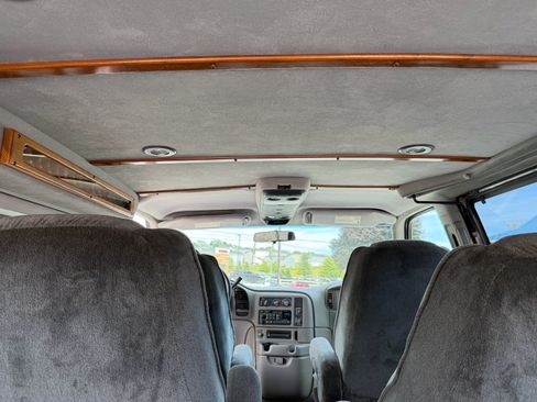 Used 2003 Chevrolet Astro RWD image 20