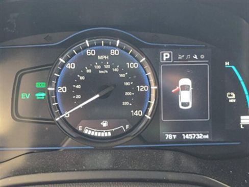 Used 2019 Hyundai Ioniq Plug-In Hybrid FWD image 9