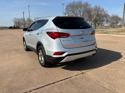 Used 2017 Hyundai Santa Fe Sport image 7