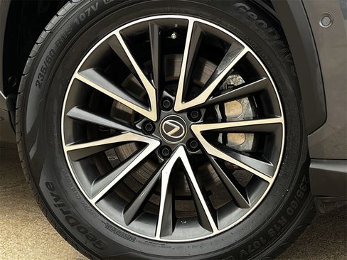 Used 2024 Lexus NX 300h AWD w/ Luxury Package image 31