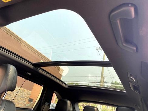 Used 2014 Porsche Cayenne S w/ Comfort Plus Package image 31