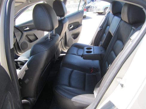 Used 2014 Chevrolet Cruze Diesel image 9