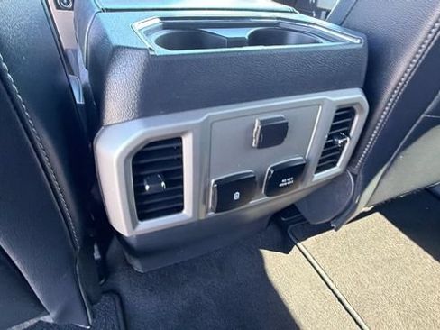 Used 2022 Ford F250 Lariat w/ Lariat Ultimate Package AWD/4WD image 18