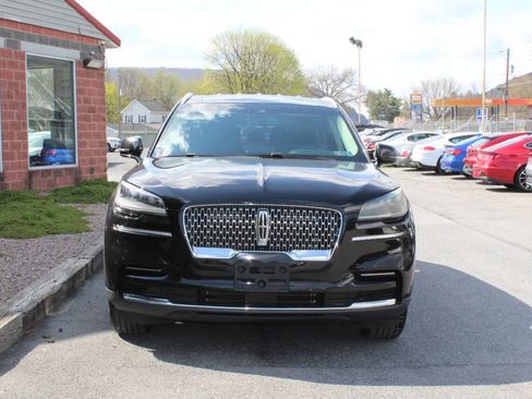 Used 2023 Lincoln Aviator AWD image 4