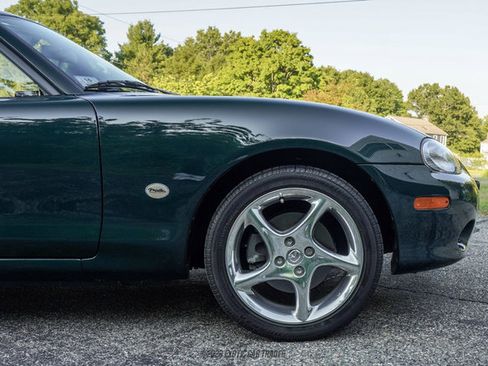 Used 2001 MAZDA MX-5 Miata RWD image 11