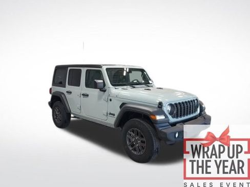 Used 2024 Jeep Wrangler Sport S image 2