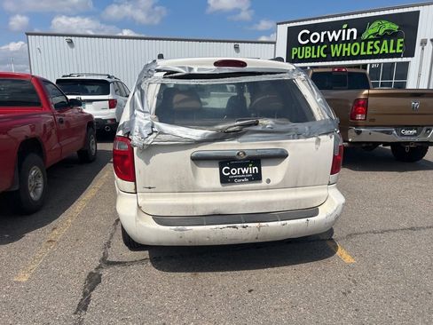 Used 2006 Chrysler Town & Country w/ Popular Equipment Group I image 20