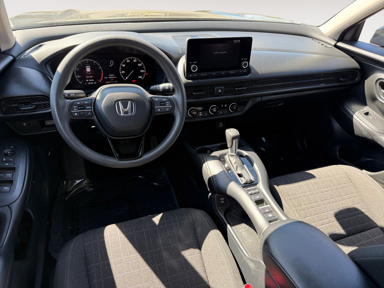 Used 2025 Honda HR-V LX image 15