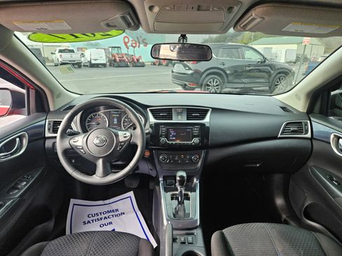 Used 2017 Nissan Sentra SR w/ SR Midnight Edition image 6