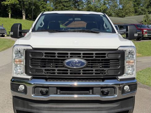 Used 2024 Ford F250 XL w/ FX4 Off-Road Package AWD/4WD image 3