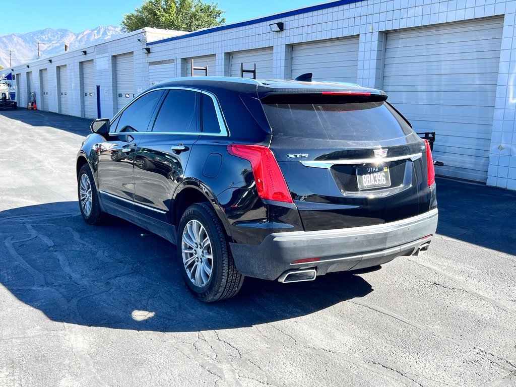 Used 2017 Cadillac XT5 Luxury w/ Driver Awareness Package FWD image 5