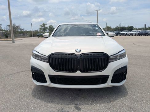Used 2022 BMW 750i xDrive w/ M Sport Package AWD/4WD image 3