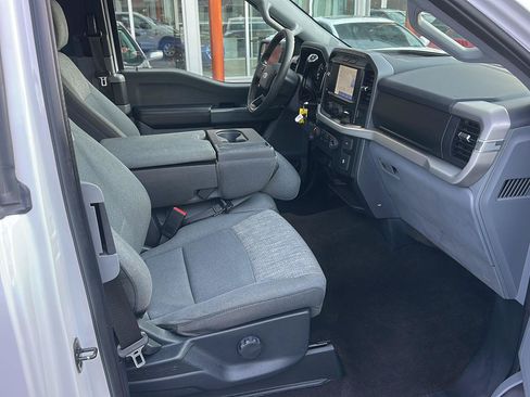 Used 2022 Ford F150 XLT RWD image 12