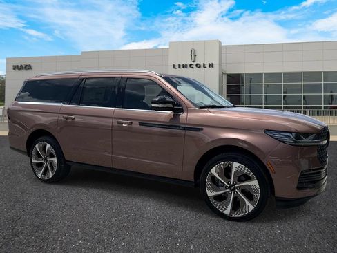 New 2026 Lincoln Navigator L Black Label AWD/4WD image 1