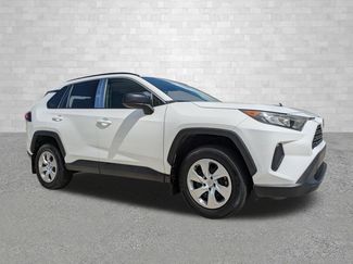 Used 2020 Toyota RAV4 LE FWD video 1