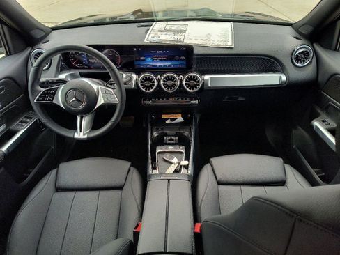 New 2024 Mercedes-Benz GLB 250 4MATIC image 10