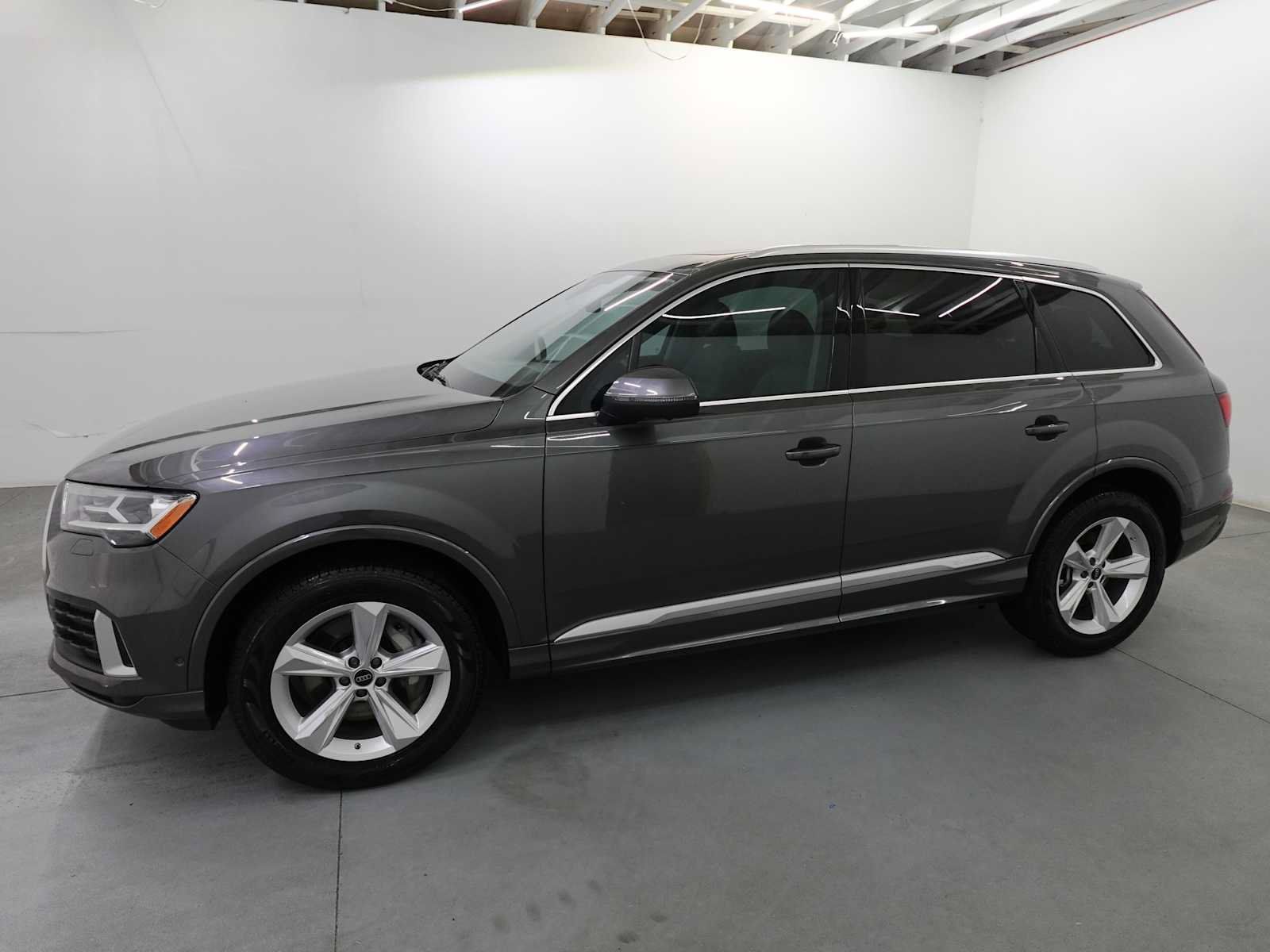 Used 2023 Audi Q7 2.0T Premium w/ Convenience Package AWD/4WD image 8