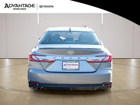 Used 2026 Toyota Camry SE AWD/4WD image 7