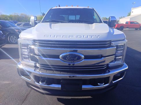 Used 2019 Ford F250 Lariat w/ Lariat Ultimate Package AWD/4WD image 4