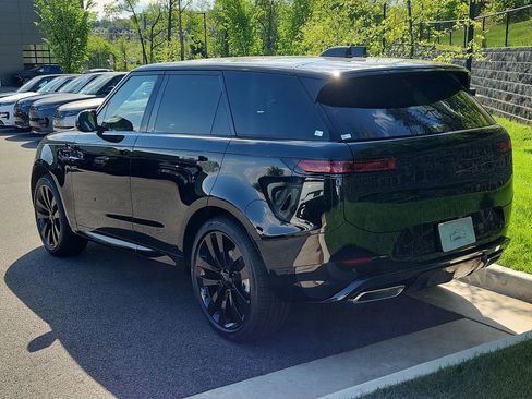 New 2026 Land Rover Range Rover Sport Dynamic SE AWD/4WD image 13