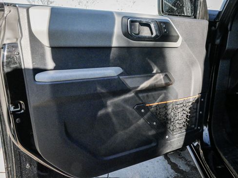 Used 2021 Ford Bronco Badlands image 14