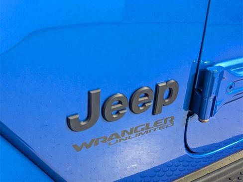 Certified 2021 Jeep Wrangler Unlimited Sahara image 8