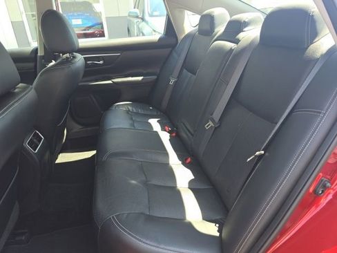 Used 2018 Nissan Altima 2.5 SL FWD image 11