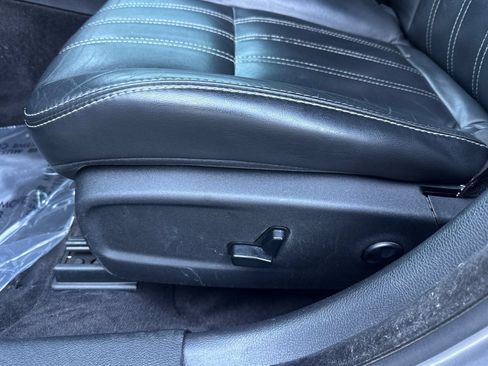 Used 2018 Chrysler 300 S AWD/4WD image 14