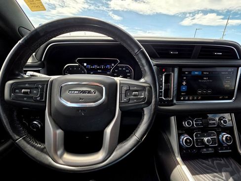 Used 2021 GMC Yukon Denali w/ Denali Premium Package AWD/4WD image 35