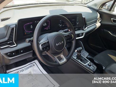 Used 2025 Kia Sportage LX FWD image 14