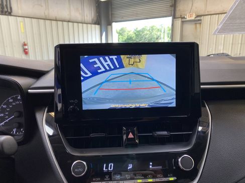 Used 2024 Toyota Corolla LE FWD image 39