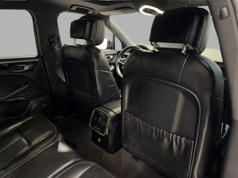 Used 2017 Porsche Macan image 23