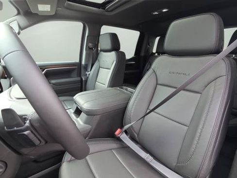New 2026 GMC Sierra 1500 Denali w/ Technology Package AWD/4WD image 29