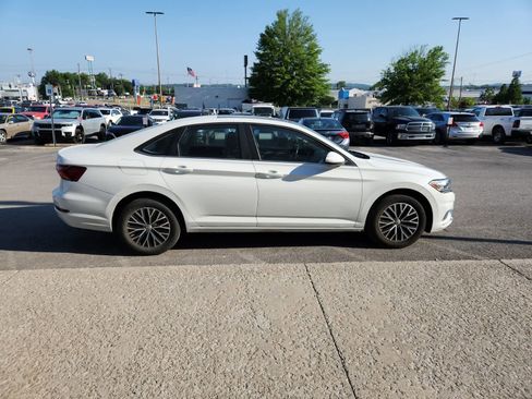 Used 2019 Volkswagen Jetta SE FWD image 6