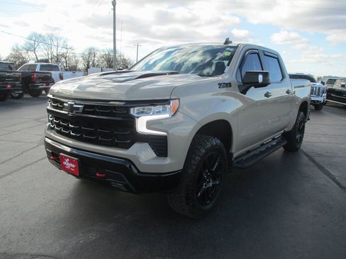 Certified 2022 Chevrolet Silverado 1500 LT Trail Boss w/ Convenience Package II image 10