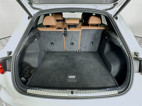 Used 2020 Audi Q3 2.0T Premium Plus w/ Premium Plus Package image 25