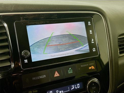 Used 2018 Mitsubishi Outlander SE FWD image 9