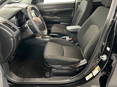 Used 2025 Mitsubishi Outlander Sport ES AWD/4WD image 17