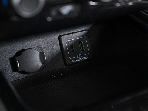 Used 2019 Nissan Pathfinder SL image 21