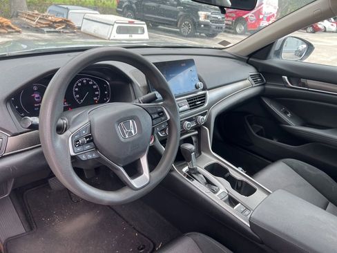 Used 2019 Honda Accord LX image 9