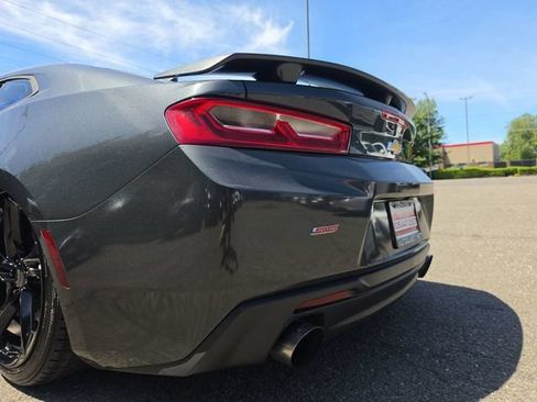 Used 2016 Chevrolet Camaro SS RWD image 25