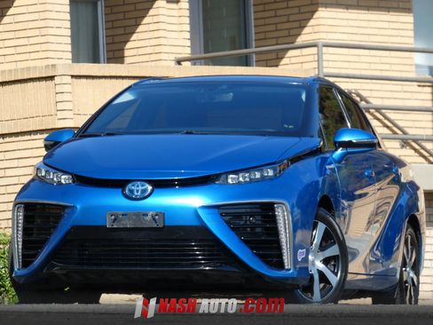 Used 2018 Toyota Mirai FWD image 2
