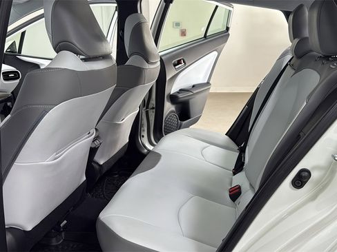 Used 2020 Toyota Prius Prime Limited image 15