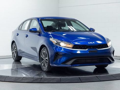 Used 2024 Kia Forte LXS FWD image 4