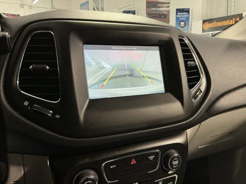 Used 2019 Jeep Compass Latitude image 20