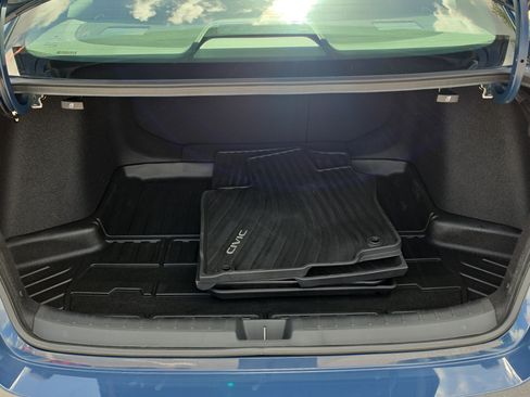 Used 2025 Honda Civic Sport image 9