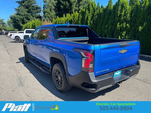 Used 2025 Chevrolet Silverado EV LT AWD/4WD image 7