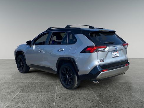 Used 2023 Toyota RAV4 XSE AWD/4WD image 3